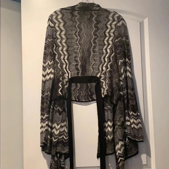 BCBG MaxAzria Silk Wrap Sweater Medium - Picture 4 of 4